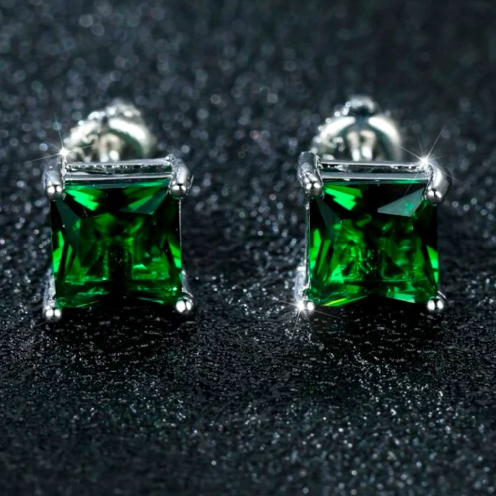 Emerald Green Square Stud Earrings - Dainty Women Jewelry
